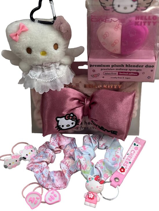 Hello Kitty Beauty Bundle main image 10